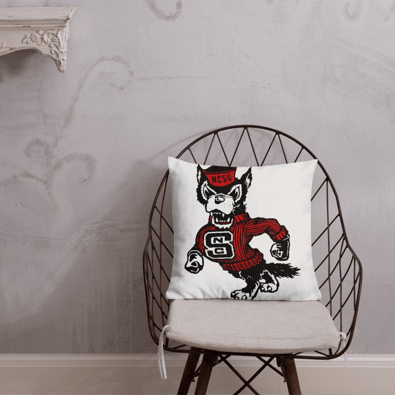 North Carolina State Retro Throw Pillow - noveltees.com